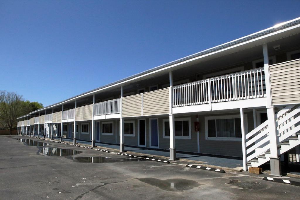 Days Inn By Wyndham - Cape Cod Area West Yarmouth Exterior photo