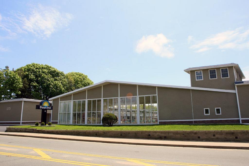 Days Inn By Wyndham - Cape Cod Area West Yarmouth Exterior photo